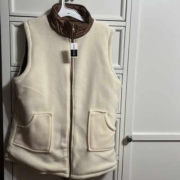 Reversible puffer vest - Picture 5 of 6